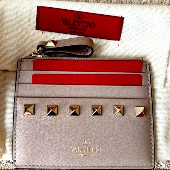 Valentino Garavani Rockstud Calfskin Cardholder - Picture 2 of 7